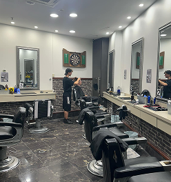 Davilia Barbershop Booragoon barbers at work