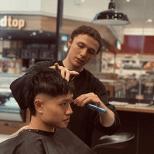 Man’s haircut introduction visual for Davilia Barbershop