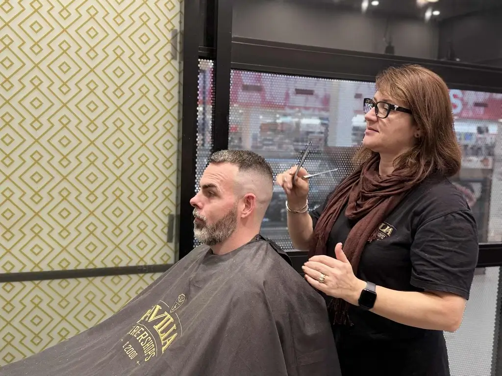 mens haircut service